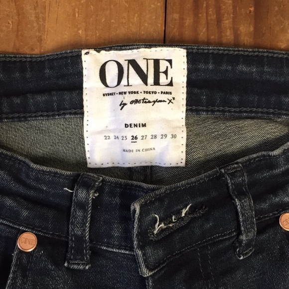 One Teaspoon Trashed Free Birds Jeans - Picture 2 of 7